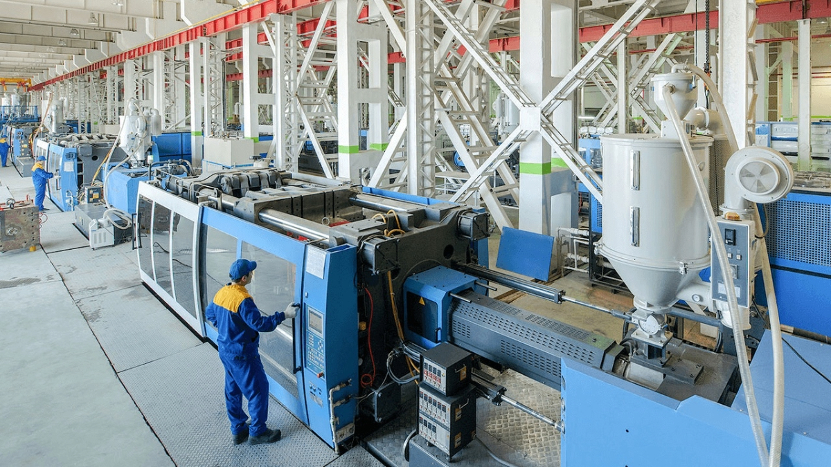 What Machines Are Used in Mold Manufacturing? Types, Functions, and Applications